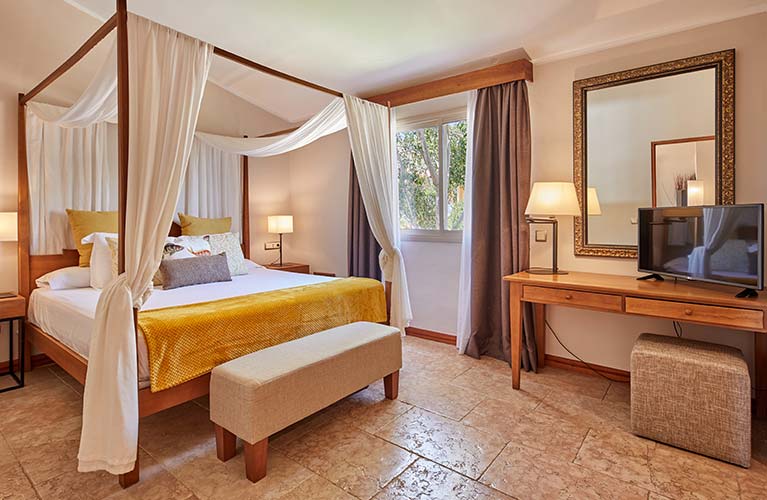 suites pula suites boutique resort suite deluxe jacuzzi pula suites boutique resort