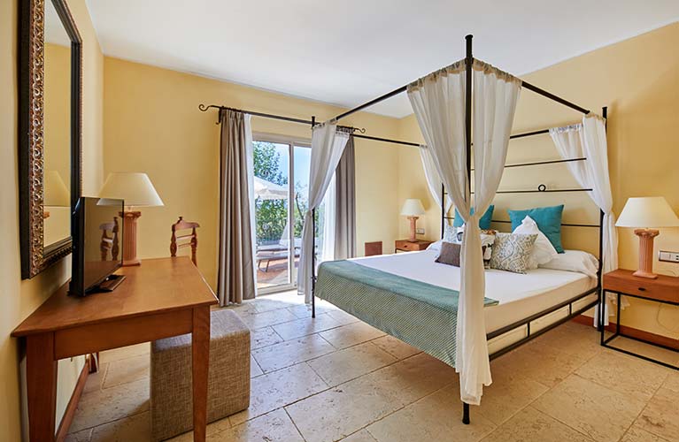 suites pula suites boutique resort grand suite swim up pula suites boutique resort
